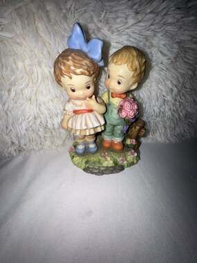Vintage HOMCO Porcelain Boy and Girl Figurine with Flowers